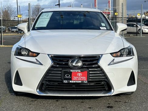 Used 2019 Lexus IS 300 image 2