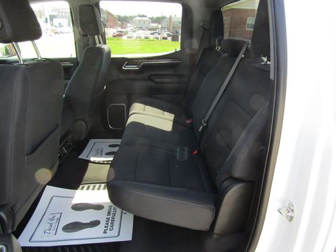 Used 2023 Chevrolet Silverado 1500 LT image 16