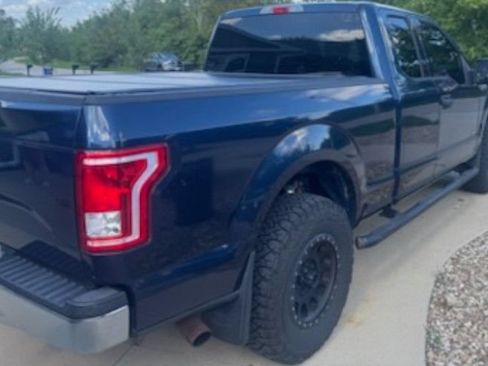 Used 2015 Ford F150 XLT w/ Trailer Tow Package RWD image 5