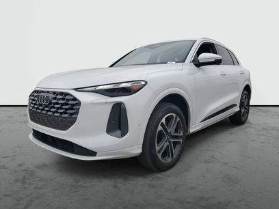 Used 2025 Audi Q5 Premium w/ Convenience Package