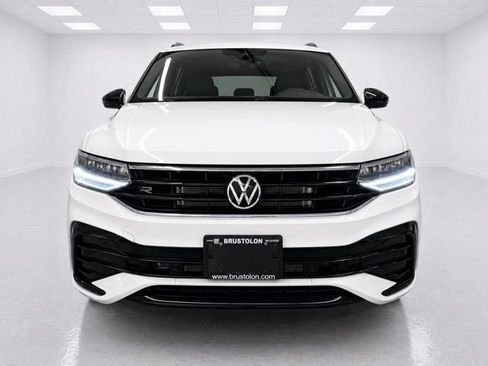 Used 2023 Volkswagen Tiguan SE R-Line AWD/4WD image 4