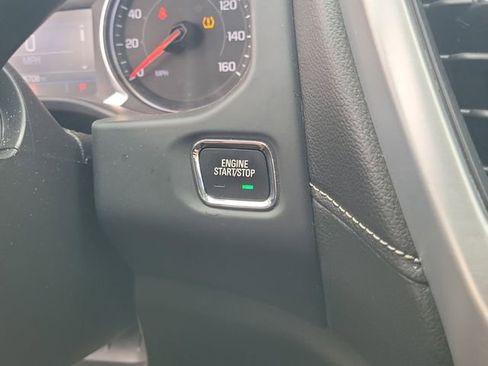 Used 2023 GMC Acadia SLE w/ Driver Convenience Package FWD image 24