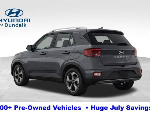 Used 2025 Hyundai Venue SEL FWD image 5