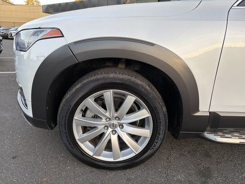 Used 2016 Volvo XC90 T6 Momentum image 12