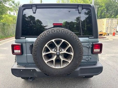 Used 2025 Jeep Wrangler Sport AWD/4WD image 14