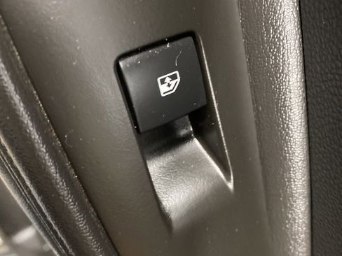 Used 2017 Buick Encore Essence image 24