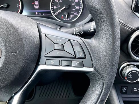 Used 2024 Nissan Sentra SV FWD image 23