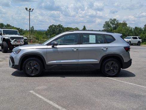 Used 2025 Volkswagen Taos S FWD image 6