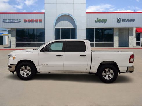 Used 2023 RAM 1500 Big Horn AWD/4WD image 3