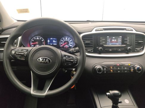 Used 2017 Kia Sorento AWD image 22