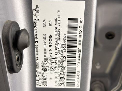 Used 2018 Toyota Tacoma SR w/ SR Convenience Package image 20