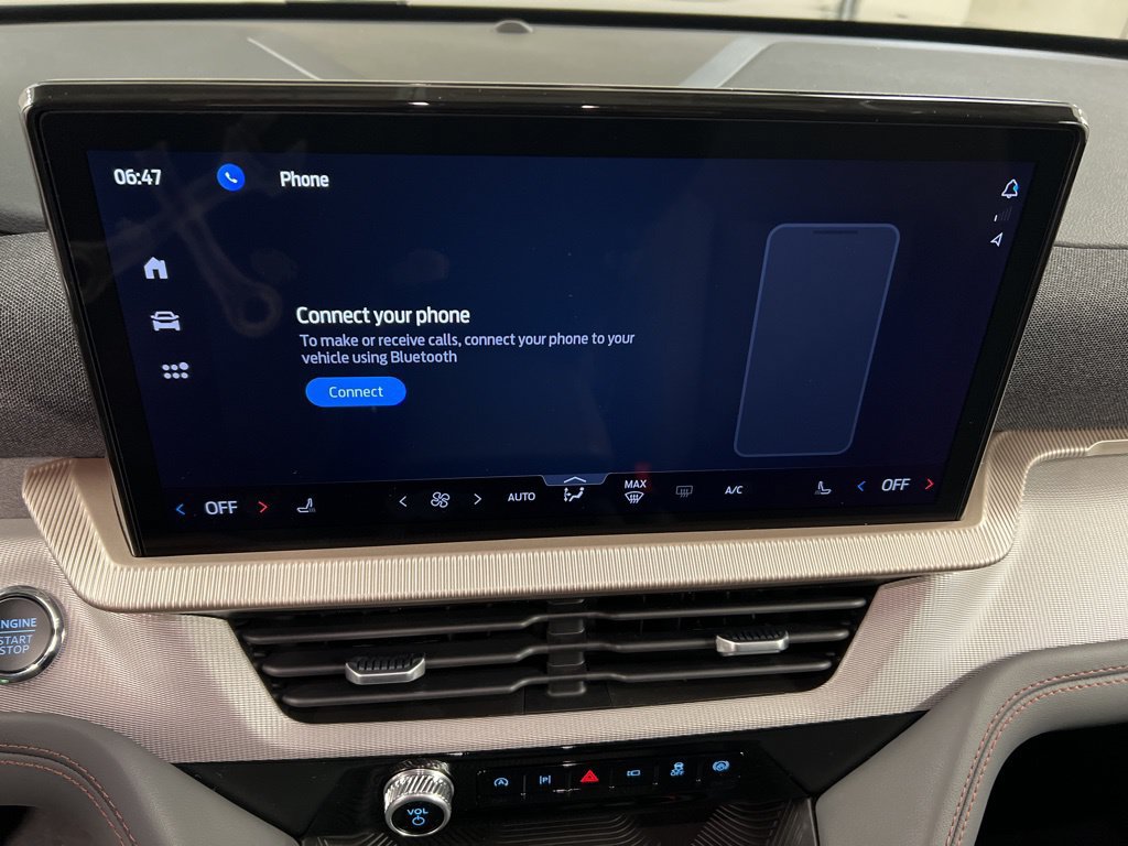 New 2026 Ford Explorer Active AWD/4WD image 10