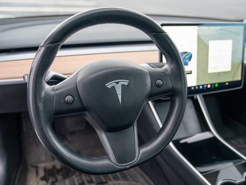 Used 2019 Tesla Model 3 Long Range image 12