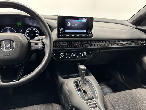 Certified 2025 Honda HR-V Sport image 18