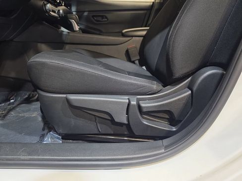 Used 2024 Nissan Sentra S FWD image 14