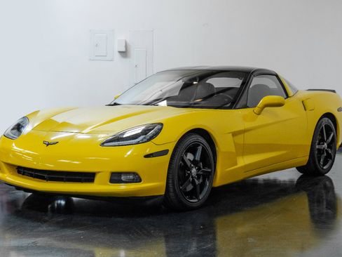 Used 2006 Chevrolet Corvette Coupe w/ Preferred Equipment Group image 6