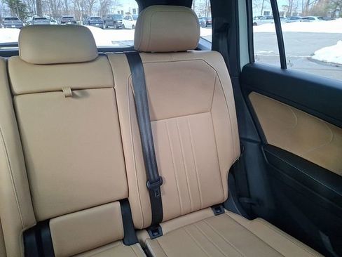Certified 2024 Volkswagen Tiguan SE R-Line image 20