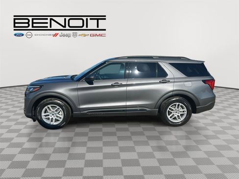 New 2026 Ford Explorer Active w/ Active Comfort Package image 2
