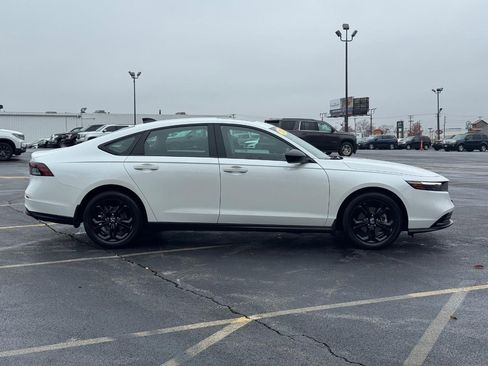 Certified 2025 Honda Accord SE image 2