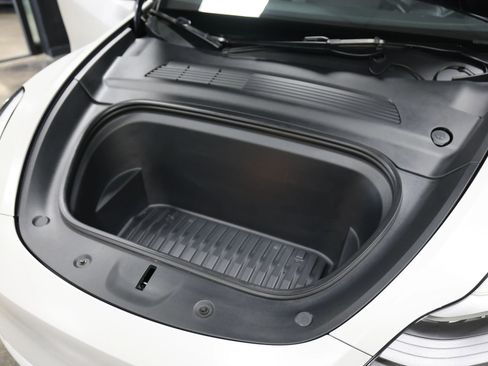 Used 2021 Tesla Model Y Performance image 45