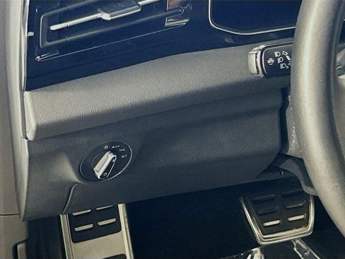 Certified 2025 Volkswagen Jetta Sport FWD image 10
