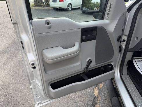 Used 2007 Ford F150 XL RWD image 9