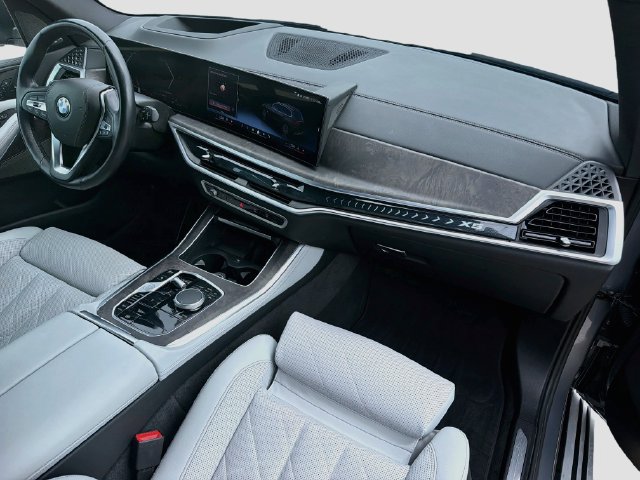 Used 2025 BMW X5 xDrive40i AWD/4WD image 14