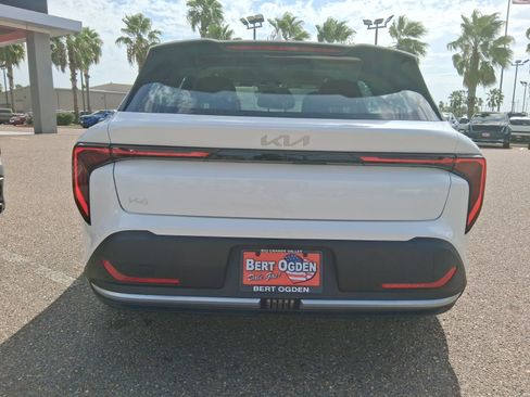 New 2026 Kia K4 EX FWD image 5