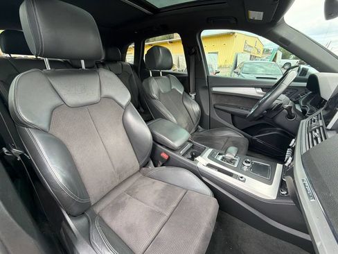 Used 2020 Audi SQ5 Premium Plus w/ Premium Plus Package AWD/4WD image 9