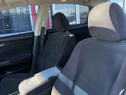 Used 2013 Nissan Altima 3.5 SV FWD image 8