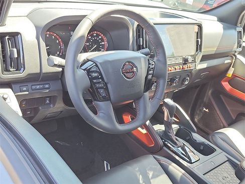 New 2025 Nissan Frontier PRO-4X w/ Pro Premium Package image 4