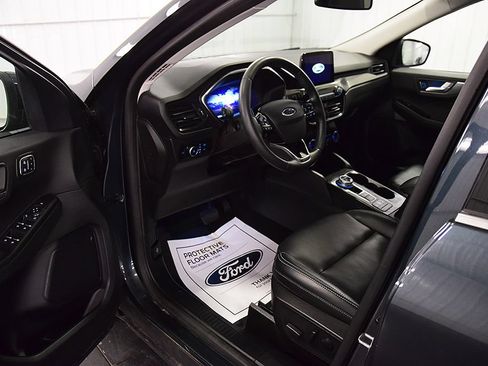 Used 2022 Ford Escape Titanium w/ Class II Trailer Tow Package AWD/4WD image 18
