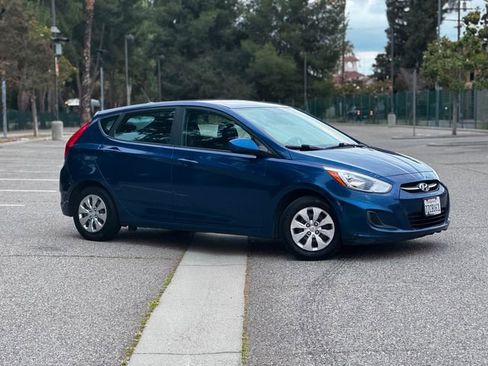 Used 2017 Hyundai Accent SE FWD image 5