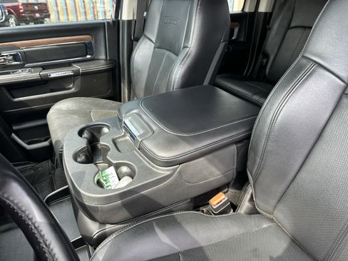 Used 2018 RAM 2500 Laramie w/ Convenience Group image 16