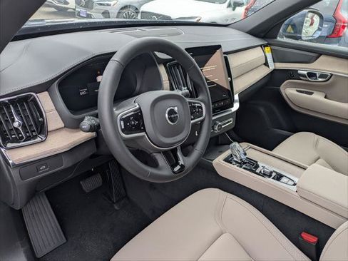 New 2026 Volvo XC90 B6 Plus w/ Protection Package Premier AWD/4WD image 7