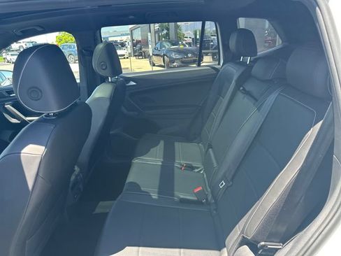Used 2021 Volkswagen Tiguan SE R-Line AWD/4WD image 30