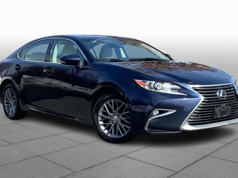 Used 2018 Lexus ES 350 w/ Premier Package image 2