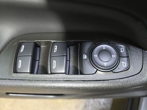 Used 2024 Chevrolet Equinox LT image 29