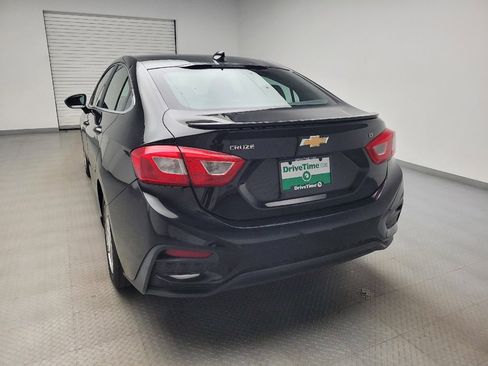 Used 2017 Chevrolet Cruze LT w/ Convenience Package FWD image 6