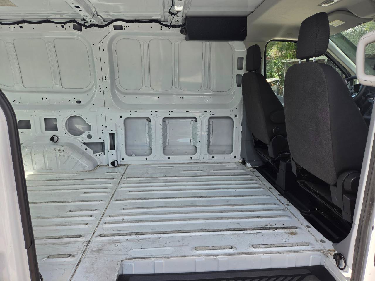 Used 2018 Ford Transit 150 130 Low Roof RWD image 23