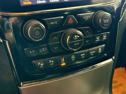 Used 2020 Jeep Grand Cherokee High Altitude image 17