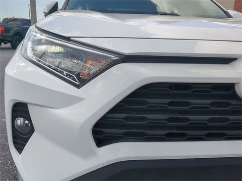 Used 2020 Toyota RAV4 XLE image 10