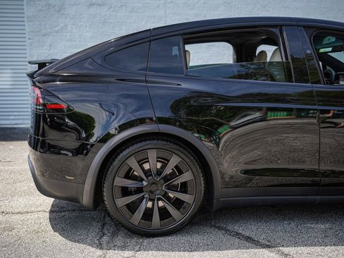 Used 2023 Tesla Model X AWD/4WD image 16