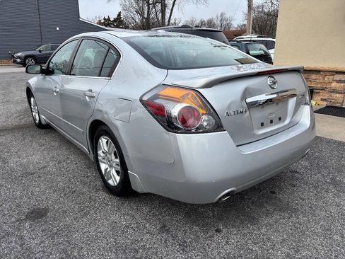 Used 2011 Nissan Altima 2.5 SL w/ Technology Pkg image 7