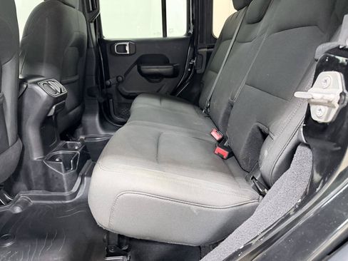 Used 2018 Jeep Wrangler Unlimited Sport AWD/4WD image 30