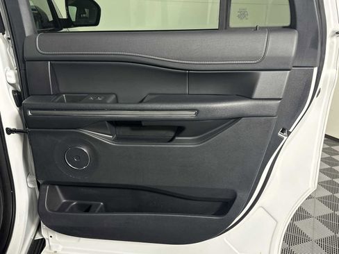 Used 2024 Ford Expedition Max XLT image 17