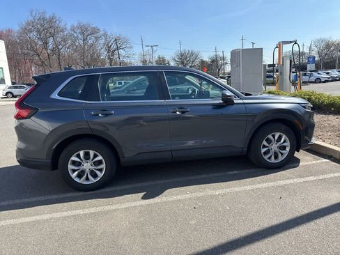 Used 2023 Honda CR-V LX image 17