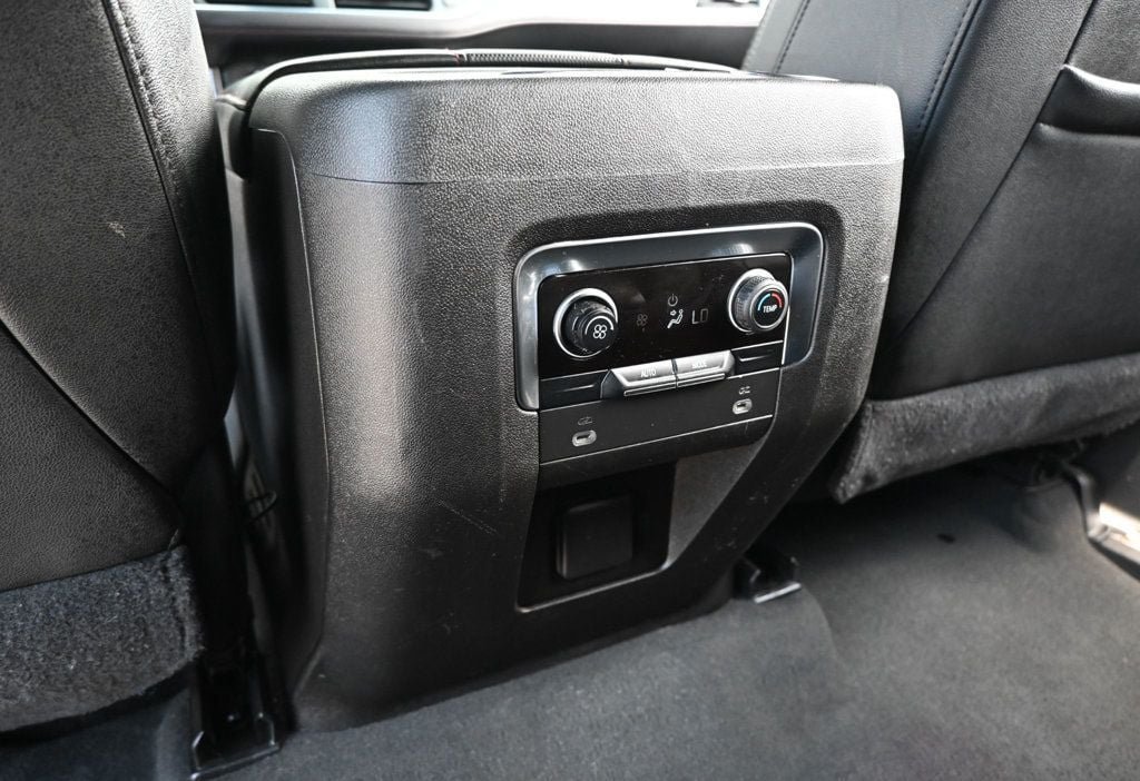 Used 2021 Chevrolet Suburban RST RWD image 14