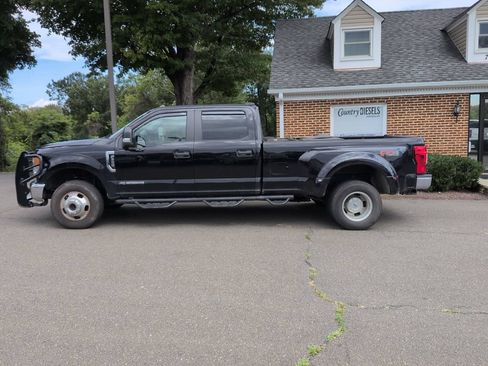 Used 2022 Ford F350 XL w/ STX Appearance Package AWD/4WD image 4
