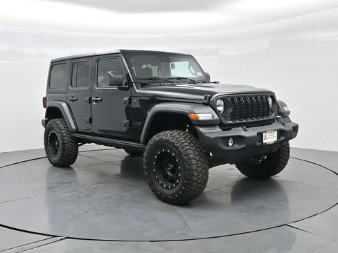 Used 2025 Jeep Wrangler Unlimited Sport AWD/4WD image 4